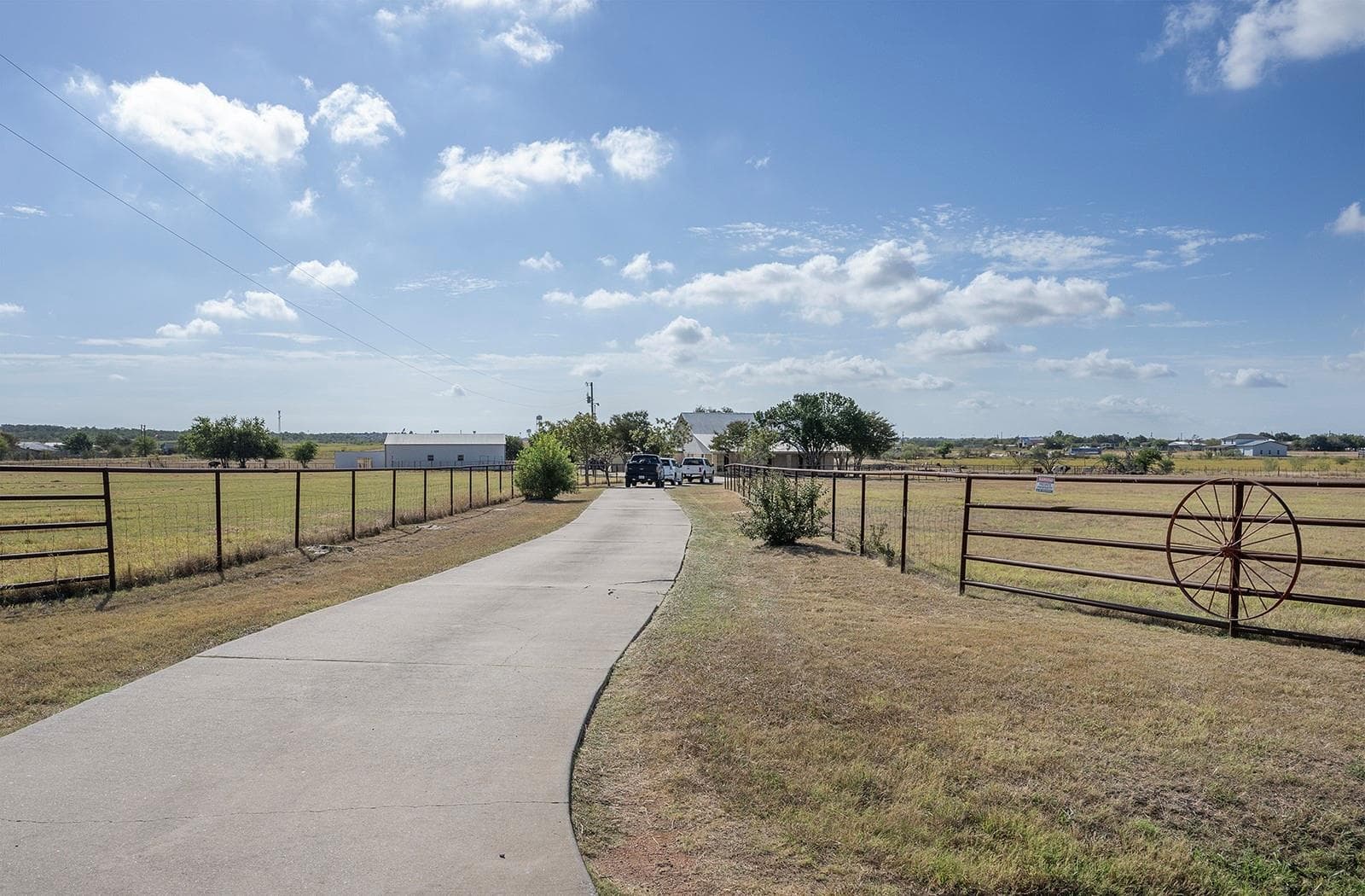 1833 County Road 305
