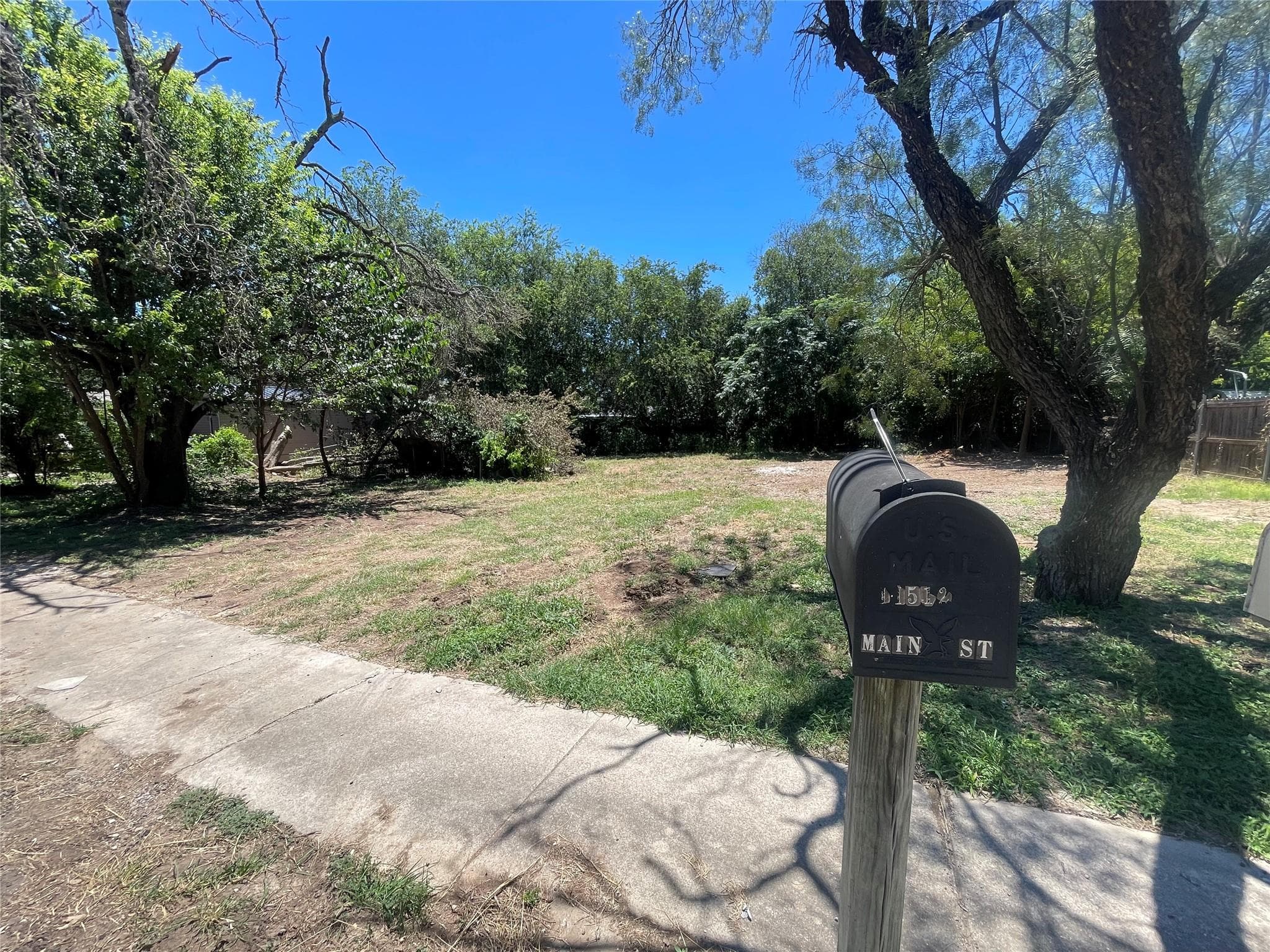 11512 Main ST