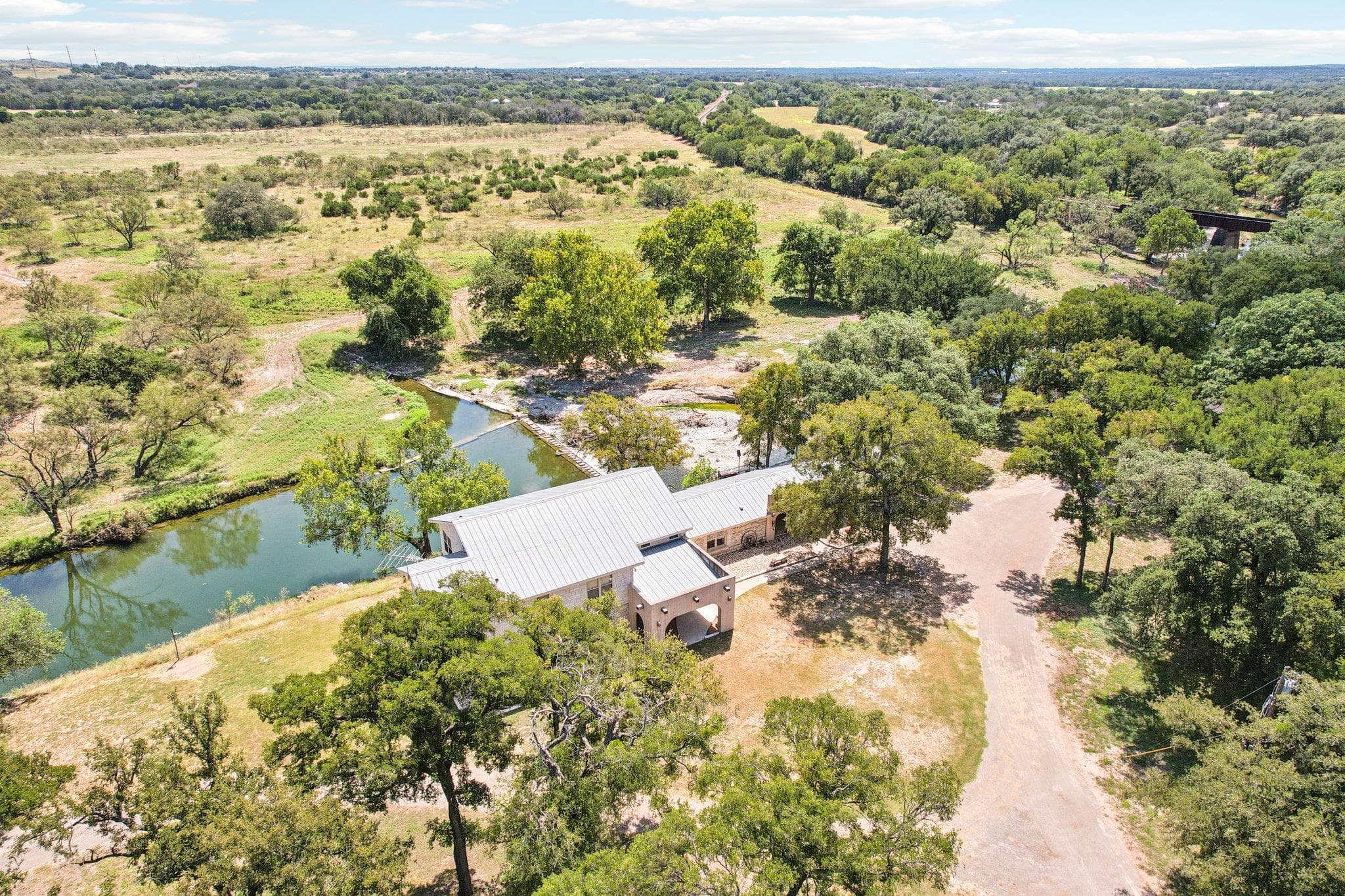 190 Private Road 3011