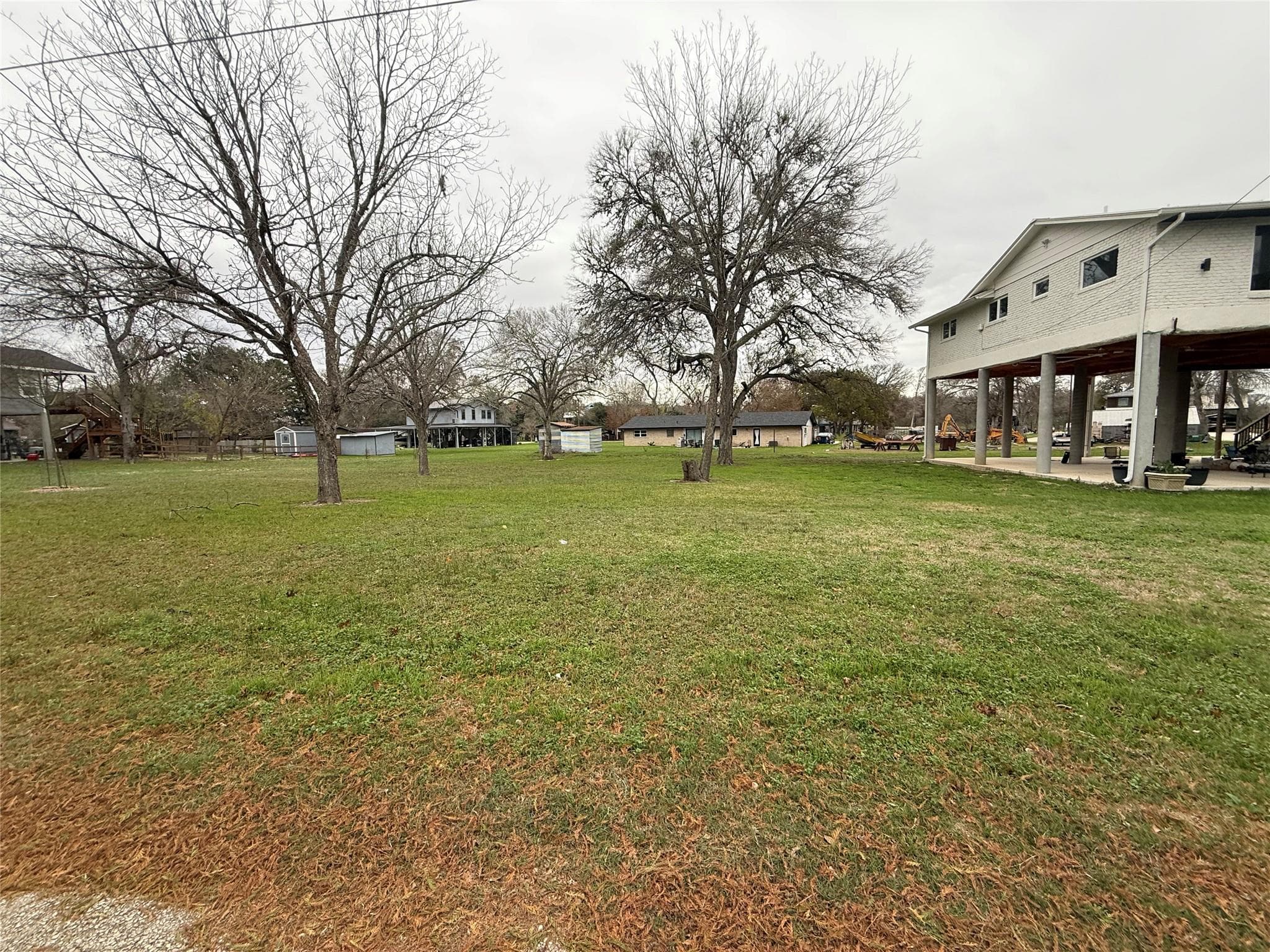 112 Lake Forrest DR
