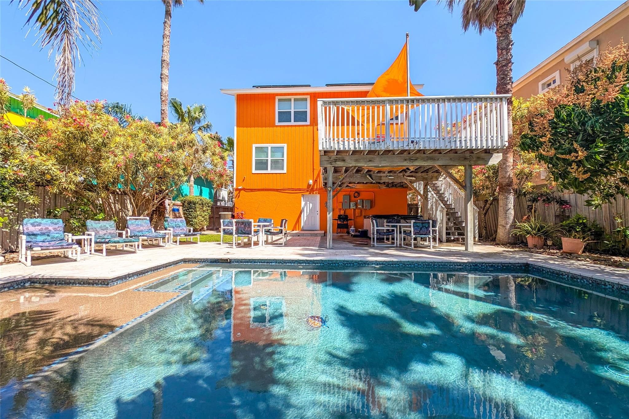 129 Saturn LN