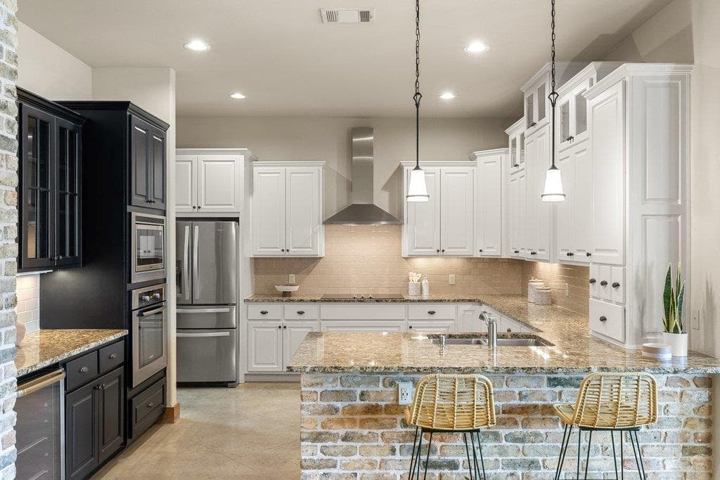 19 Chandon LN