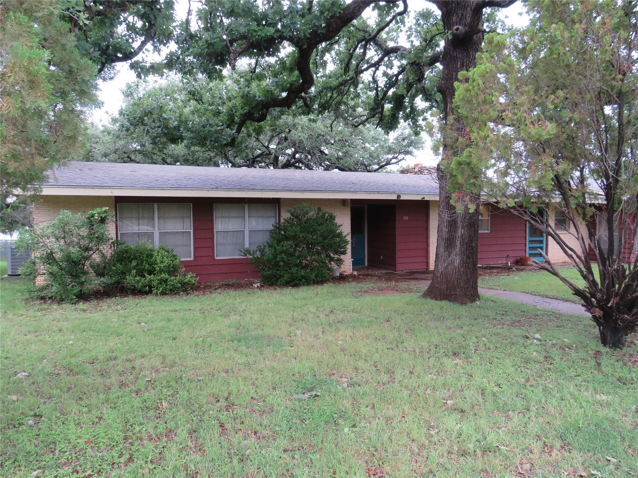 110 Lakecrest DR
