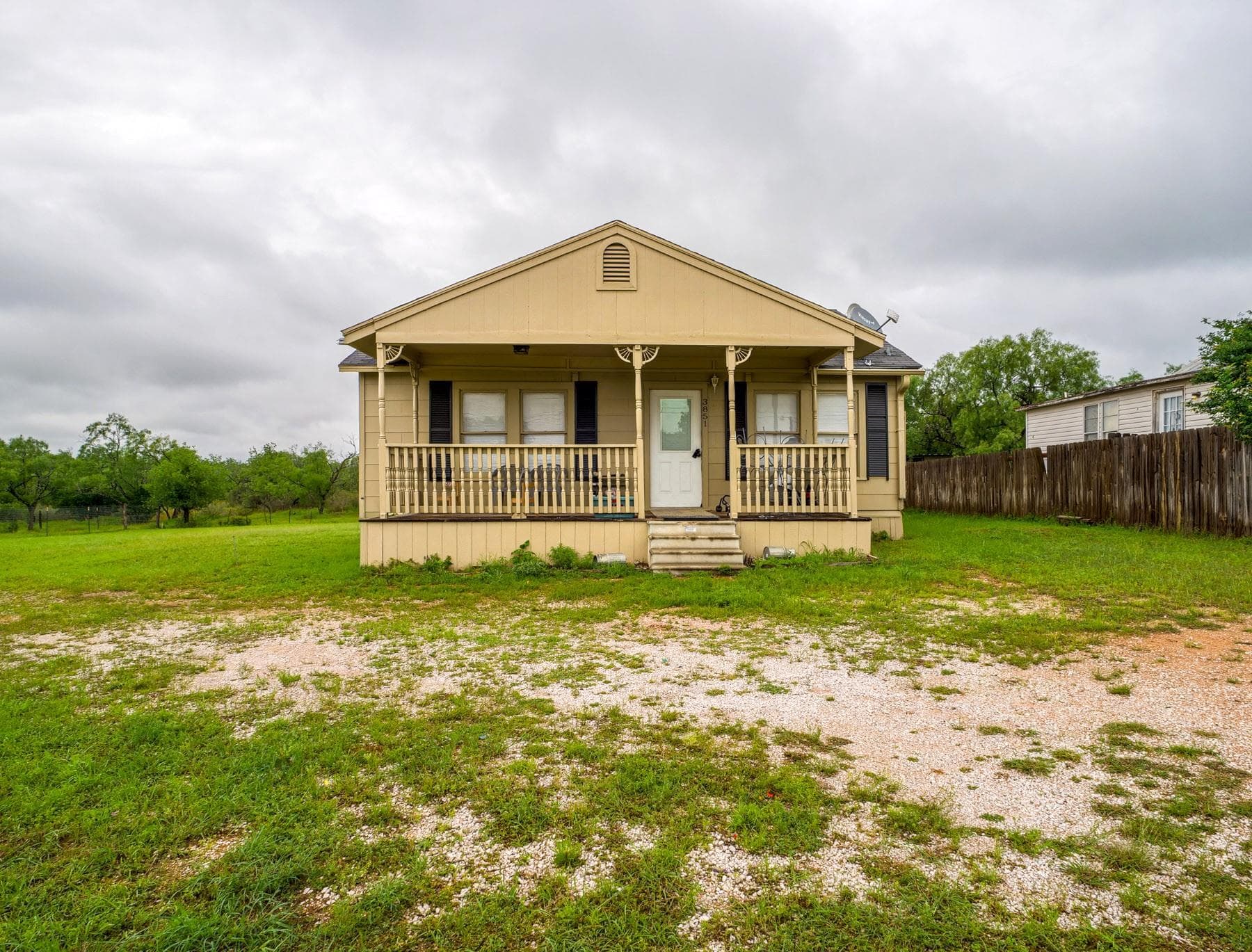 3851 Hermosa DR