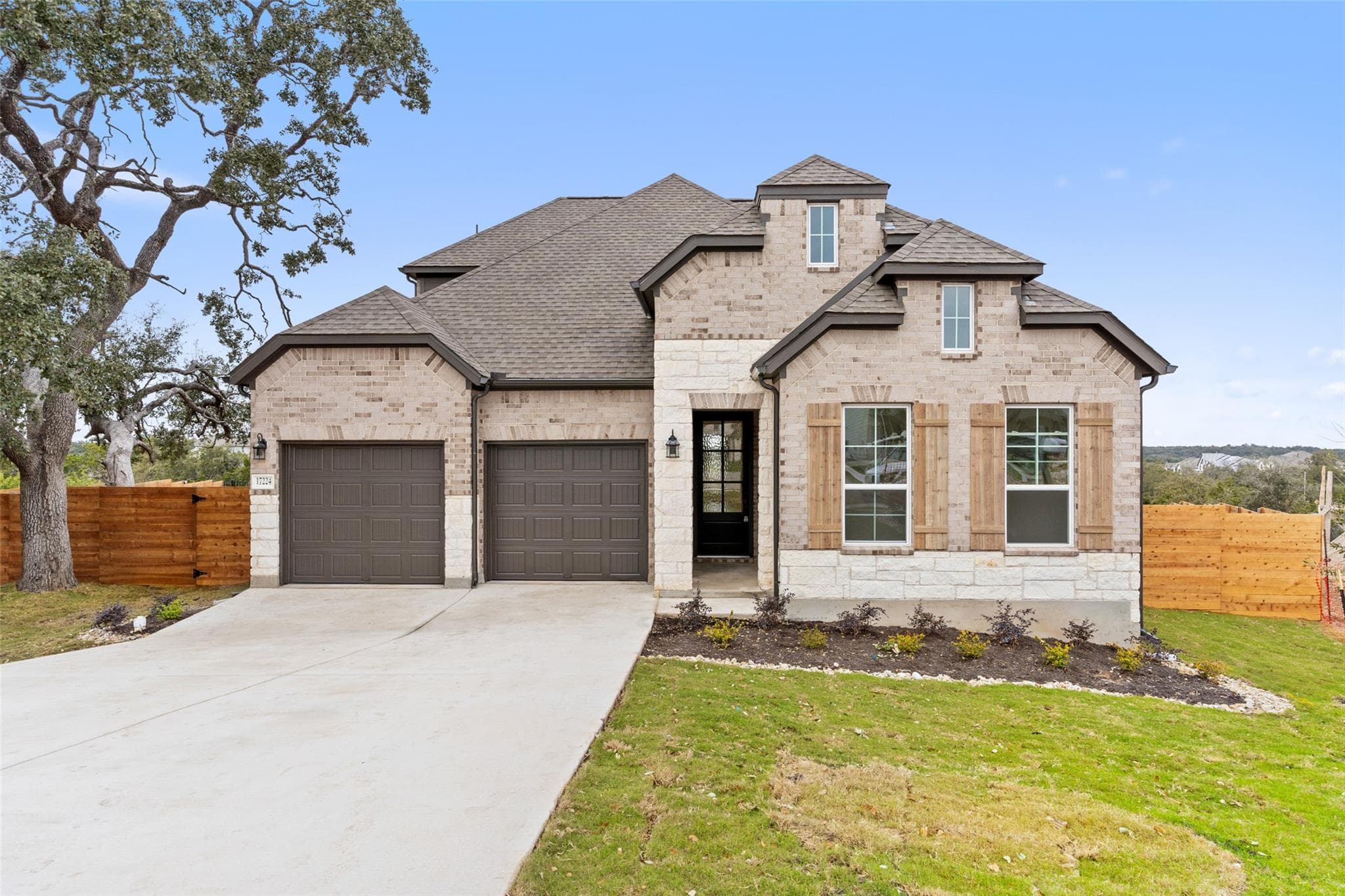528 Redding WAY