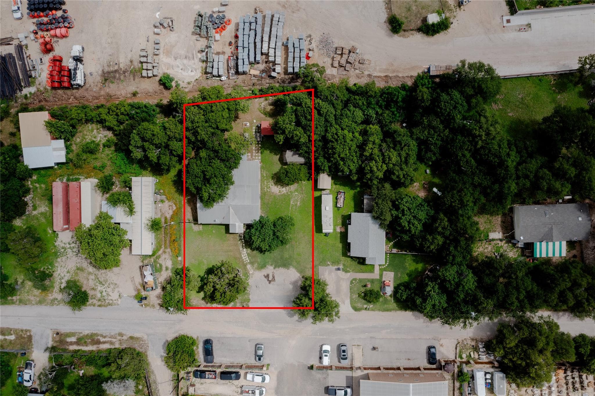 210 Jennifer LN