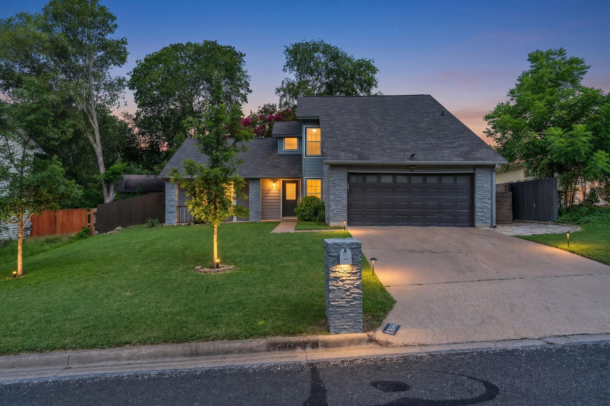 7906 Keneshaw DR