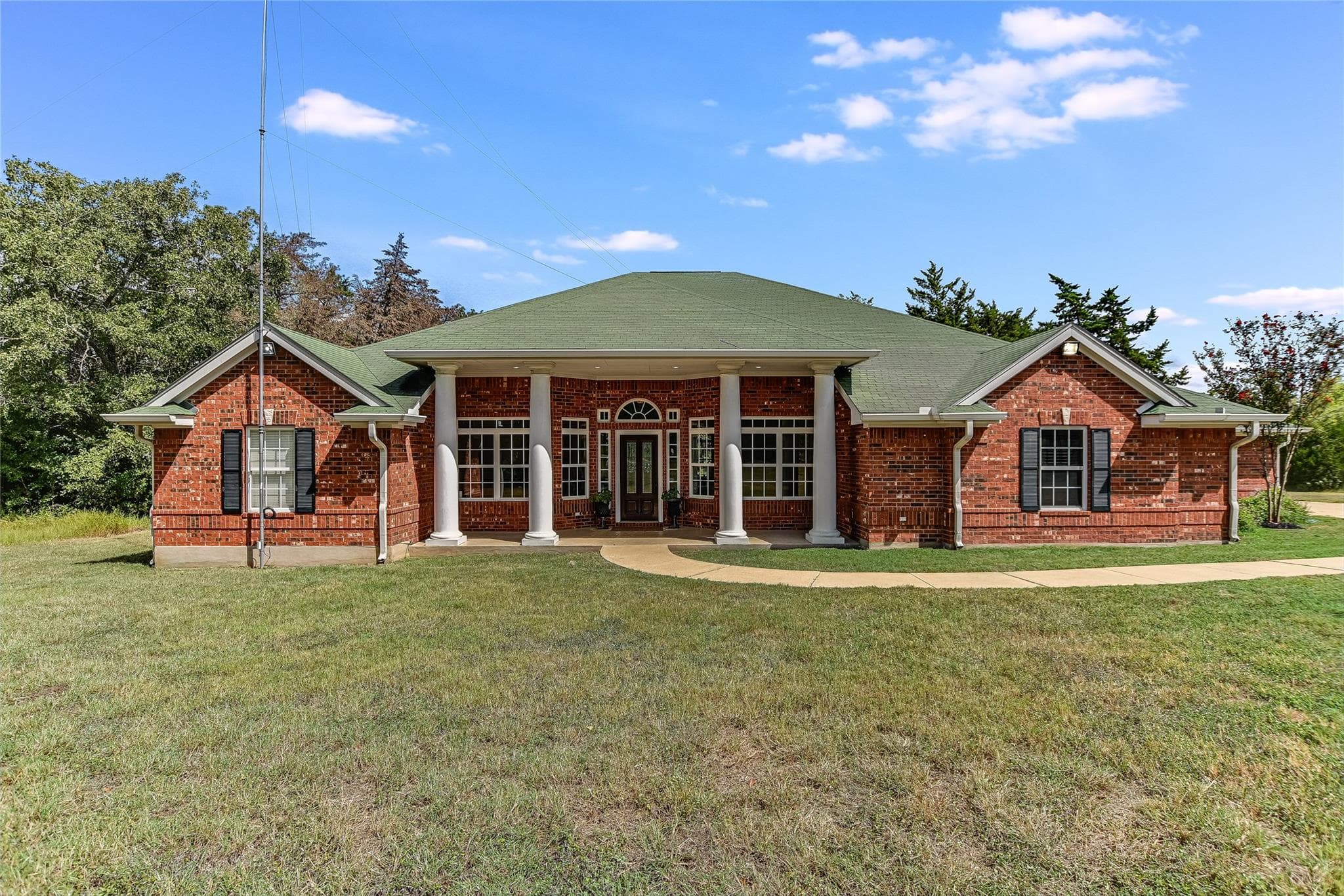 741 Knobbs RD