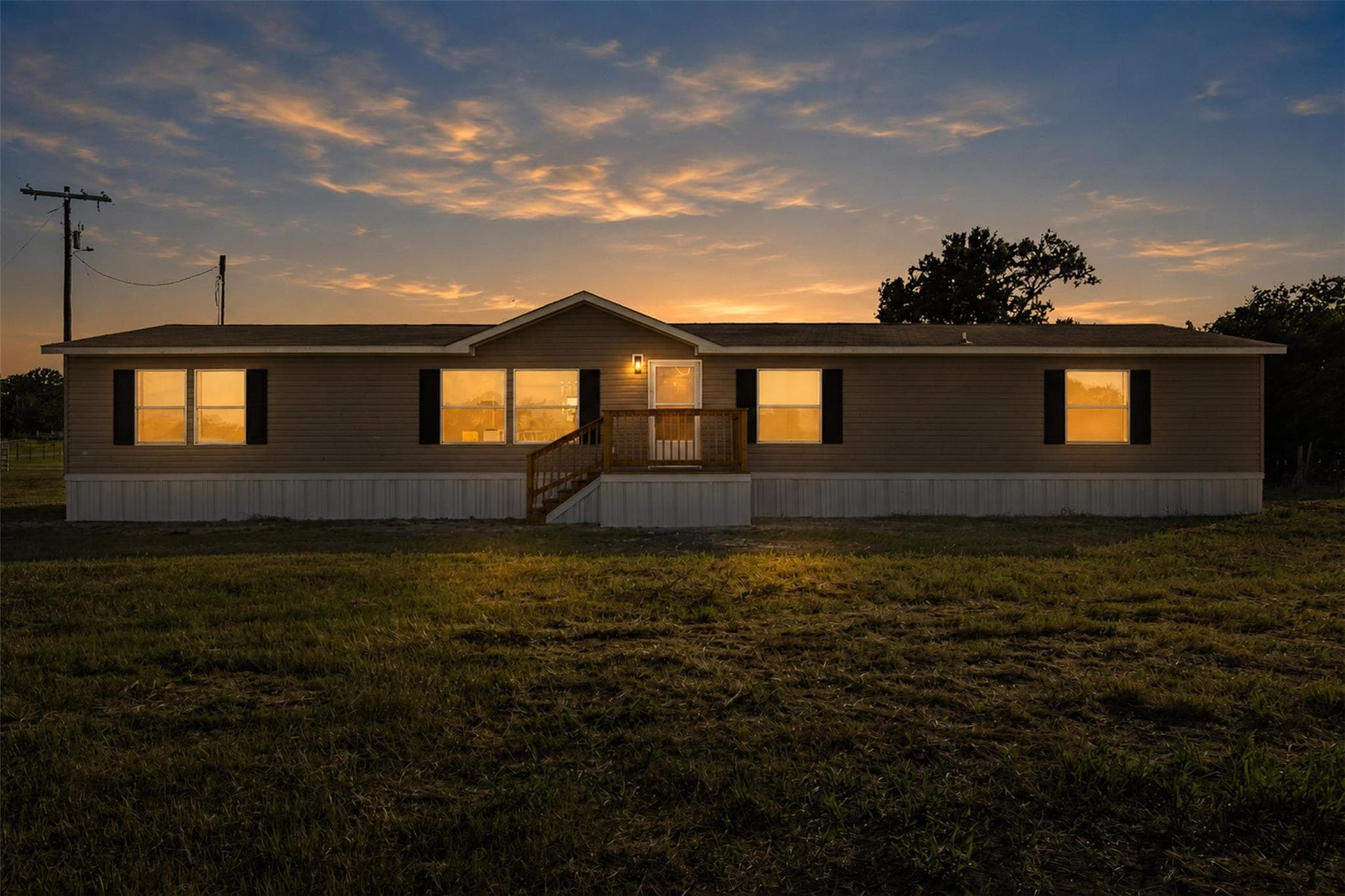 3299 Dale LN