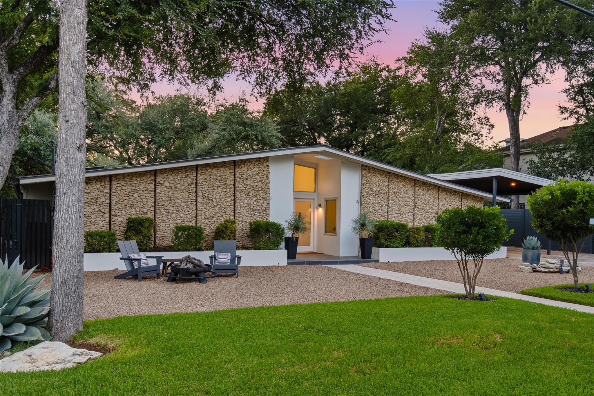 412 Ridgewood RD