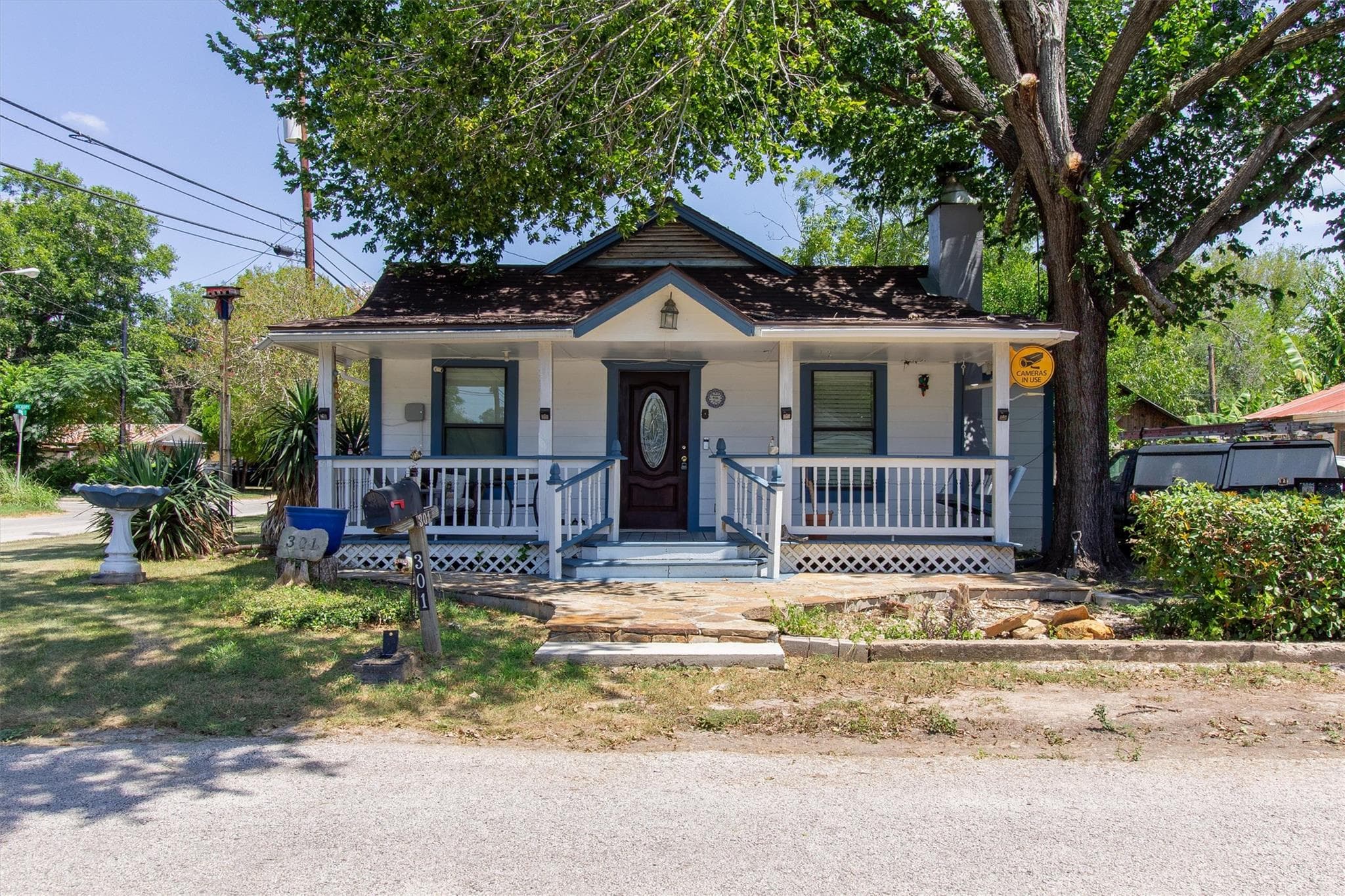 301 Holly Ave