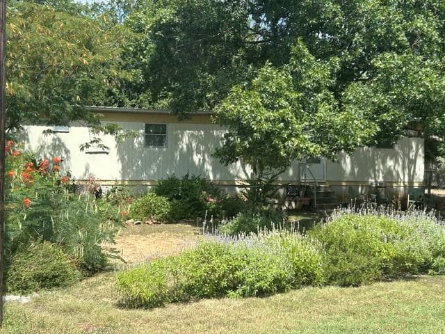 105 Elizabeth DR